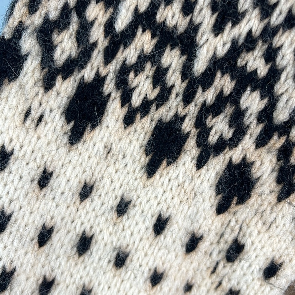 Hand Crafted Cream and Black Embroidered V-Neck Sweater - Picture 8 of 12